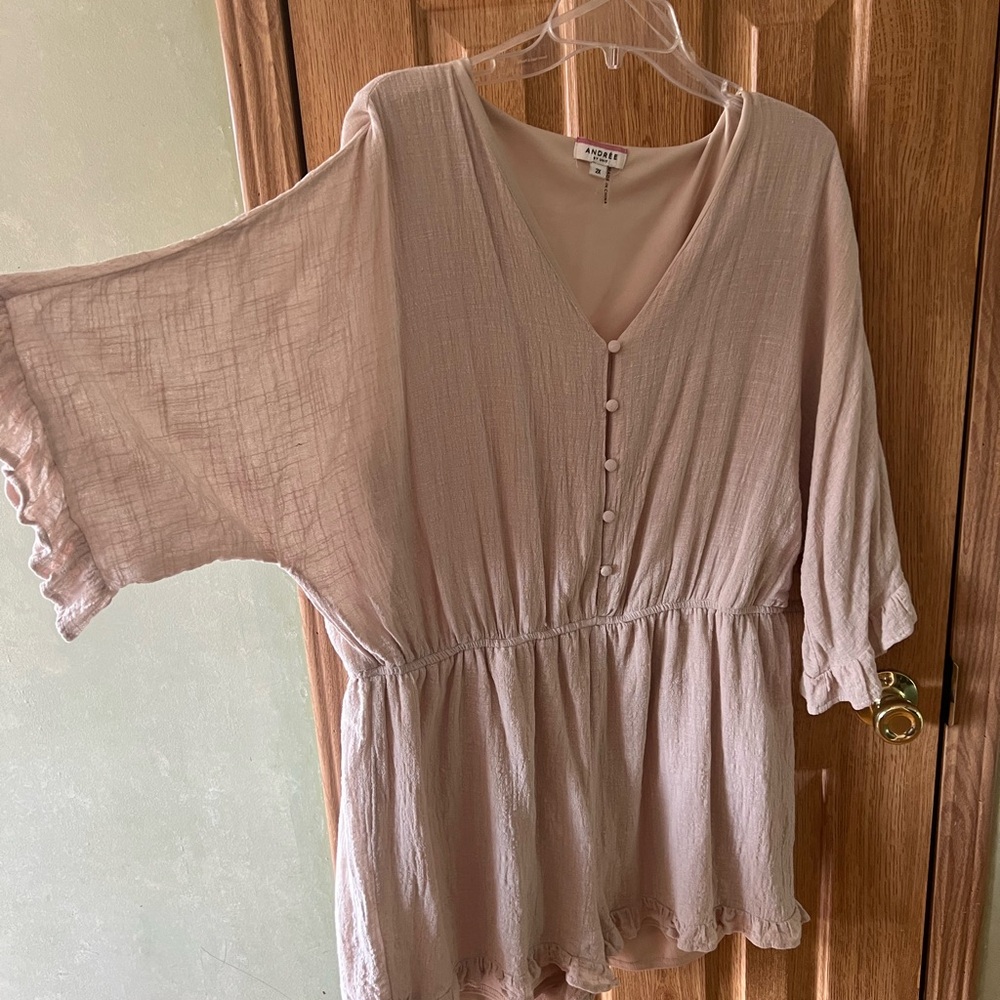 ANDREE BY UNIT Cream Romper